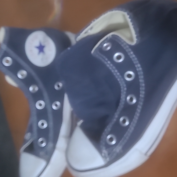 Converse - Picture 3 of 6